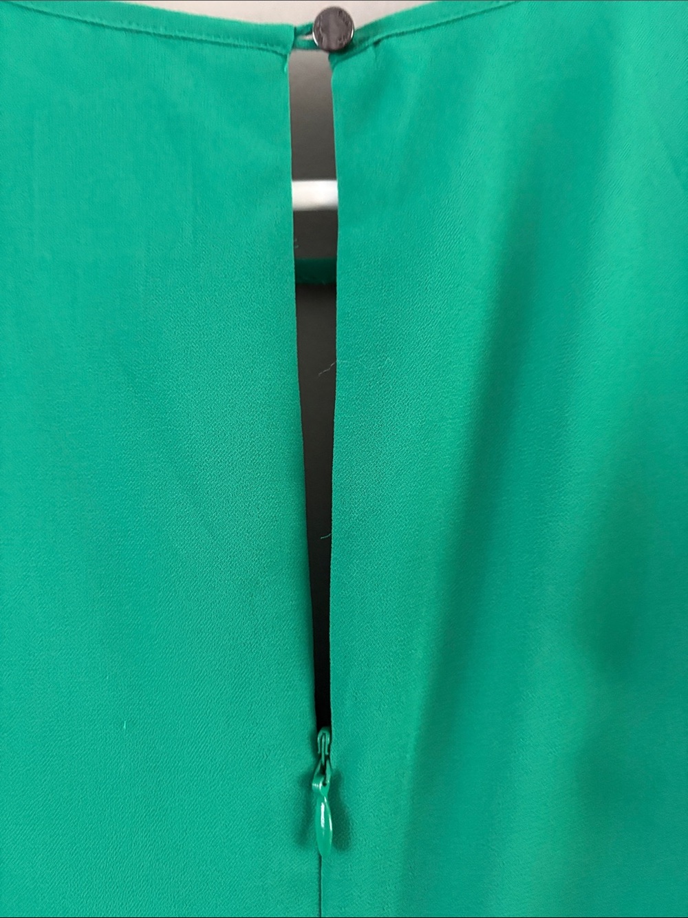 🎊Vince Camuto Emerald Green Ruffle Sleeve Shift Dress - Picture 7 of 8